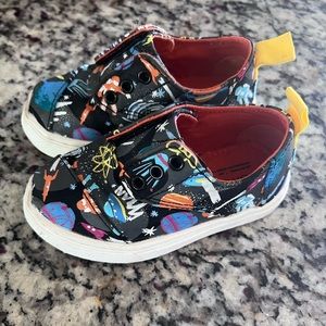 Tom's glow in the dark shoes